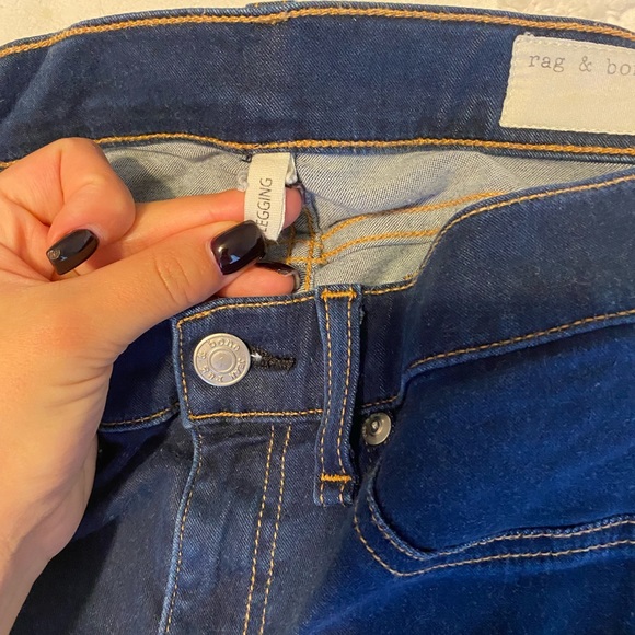 Jeans - Picture 2 of 5